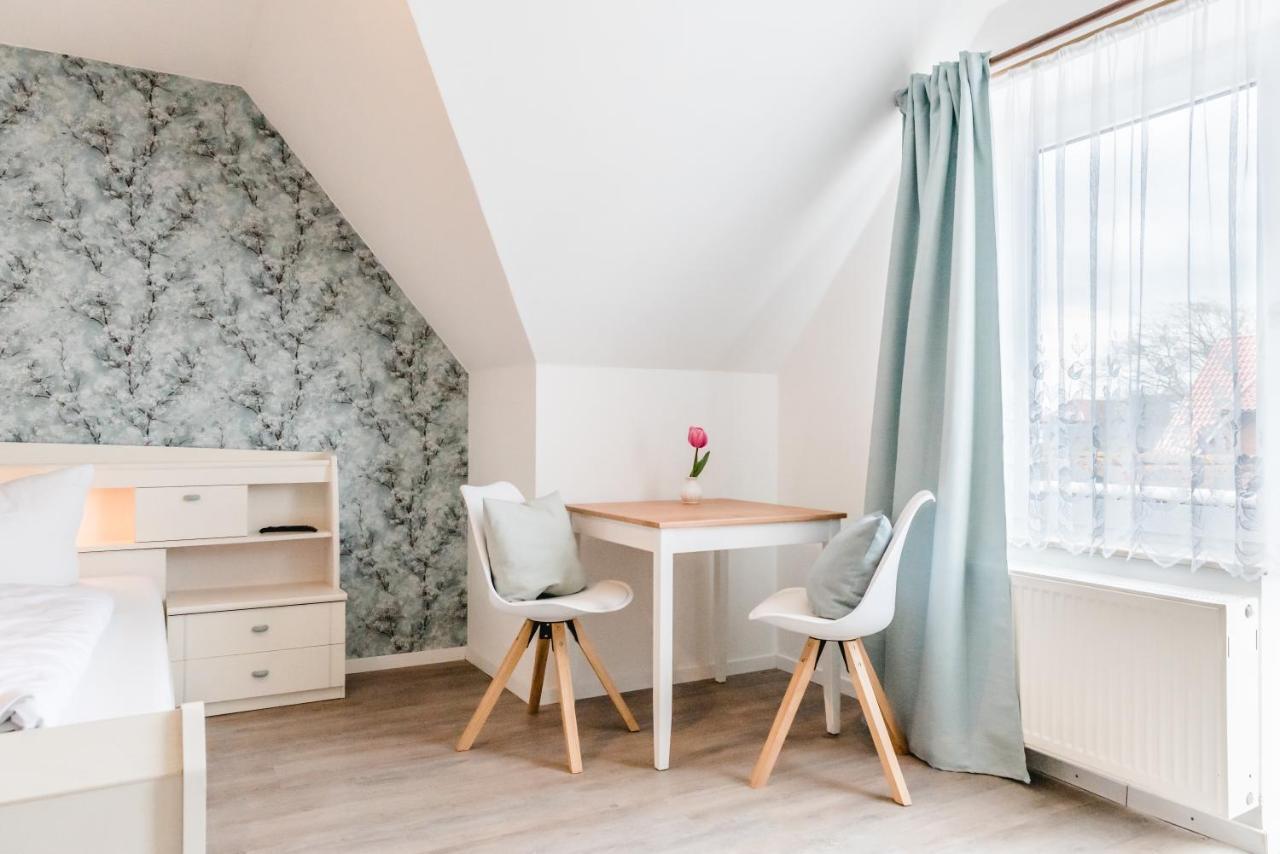 Straendhus Bed&Breakfast Hasselberg  Exterior photo