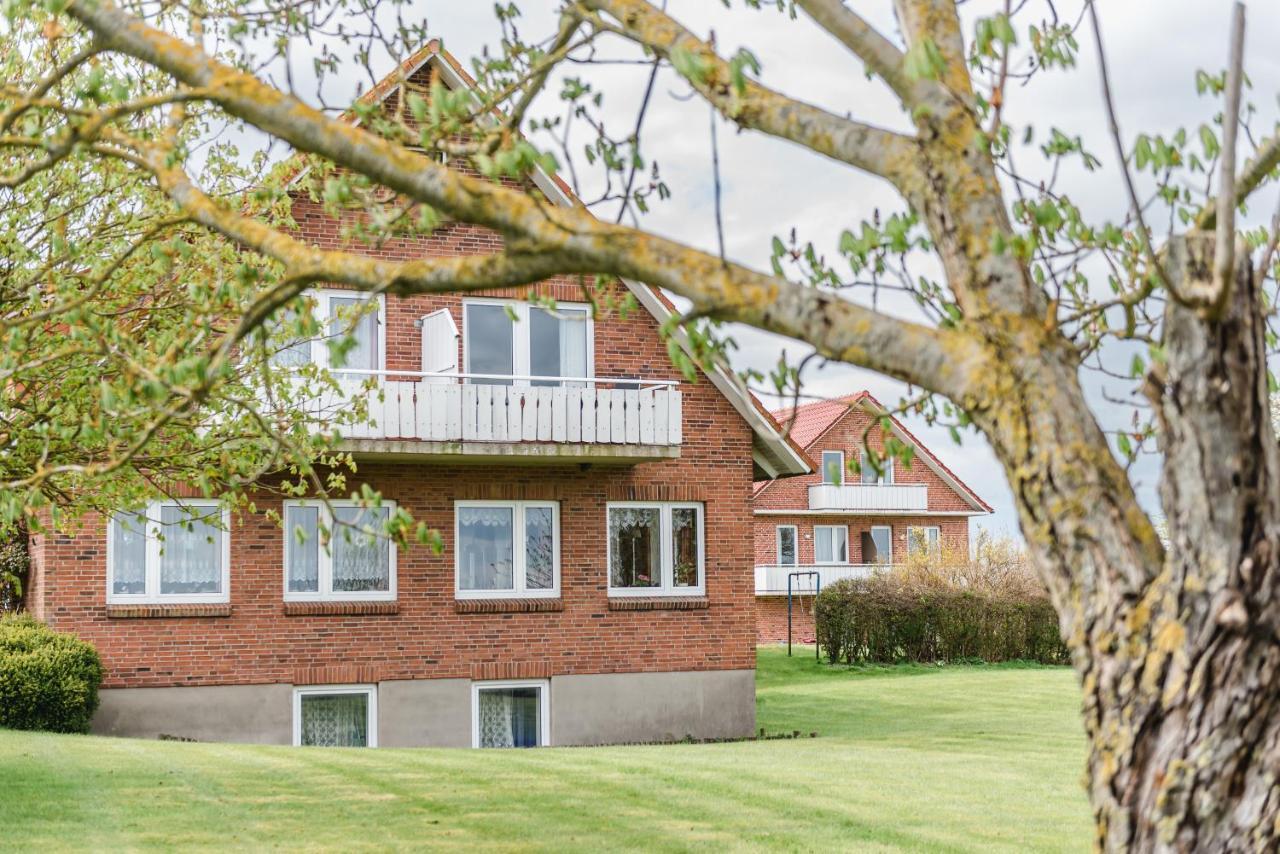 Straendhus Bed&Breakfast Hasselberg  Exterior photo